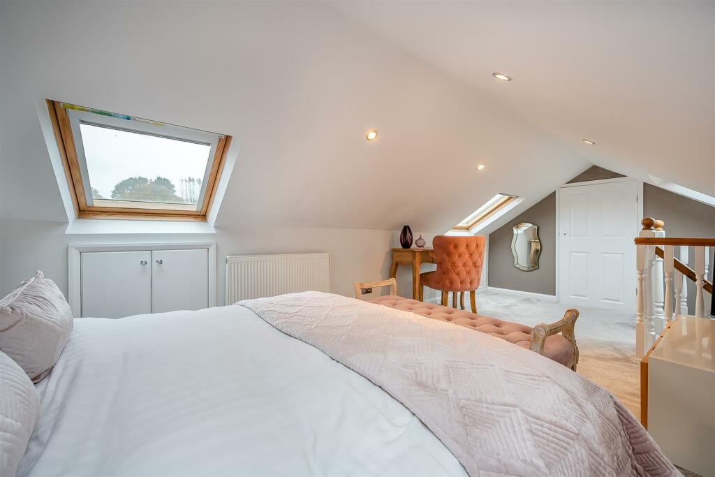 8627610-interior38.jpg