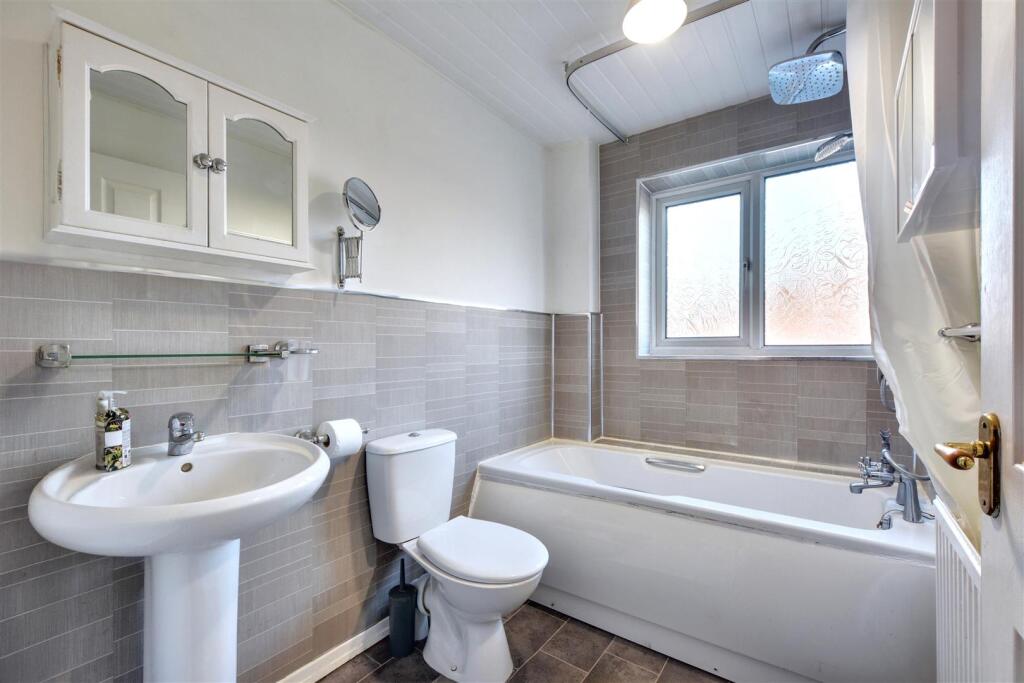 Bathroom.jpeg
