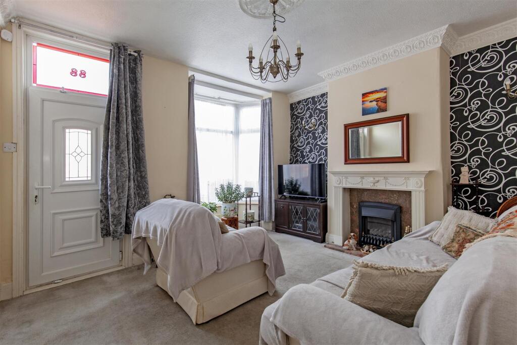 Reception Room-1.jpg
