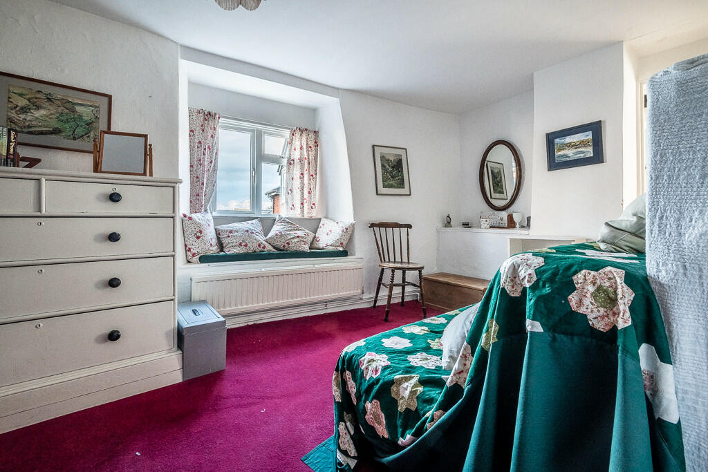 4 Station Road - ...