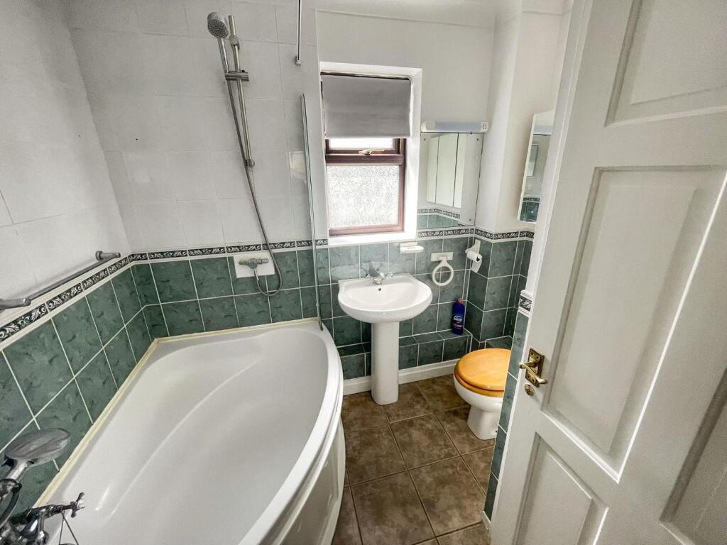 tlc_3ae14716-f632-4978-b77c-8ae00ae5e4ad_d7164e3.j