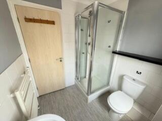 12 Newton ensuite
