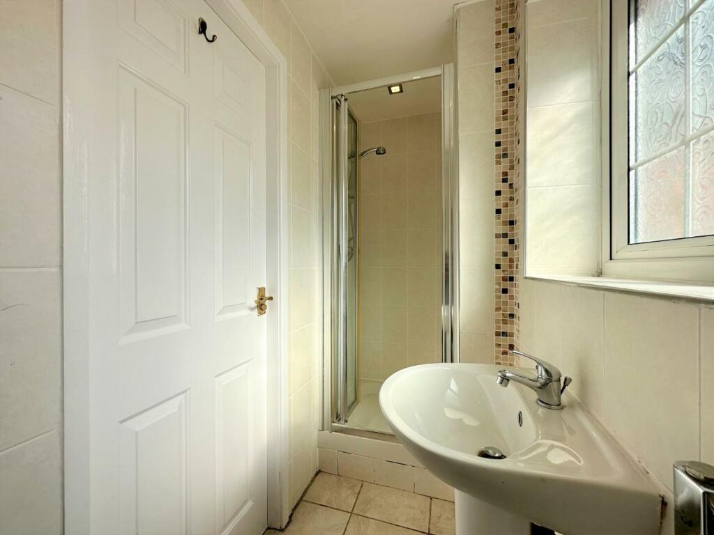 Bedroom 1 En Suite Aspect 2