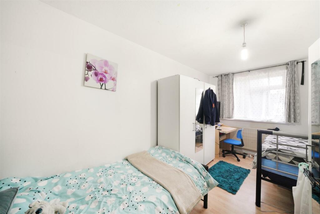 51 Lockier Walk - I9orvpJfgSCAY11GeGsJ.jpg