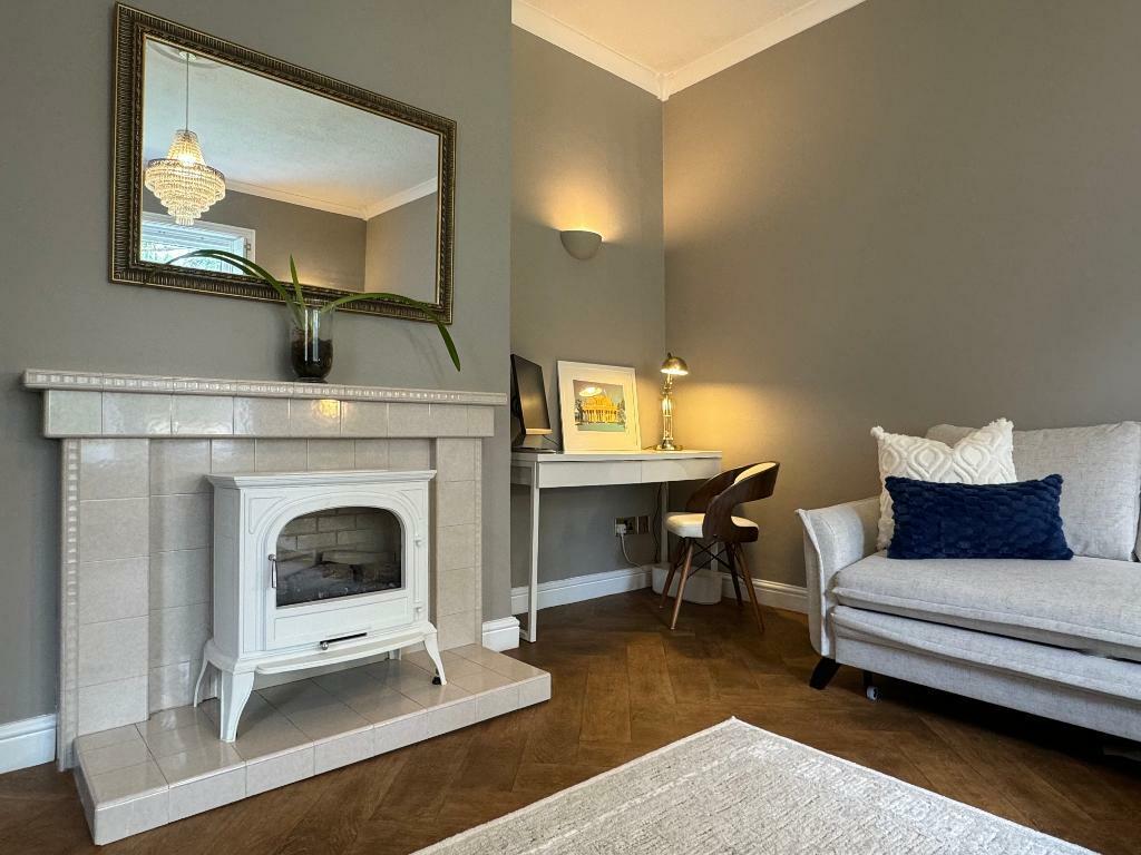 Sitting room with gas log burner