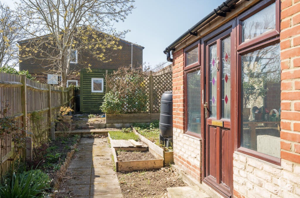 585b7810-2ac8-403...