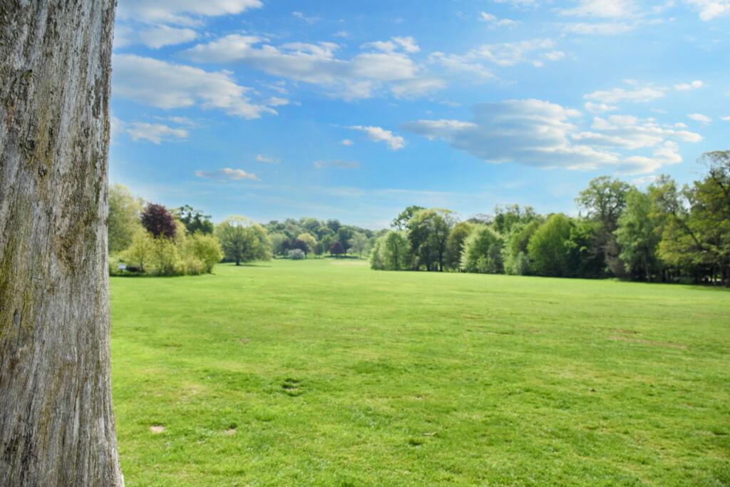 Bramcote Hills Park