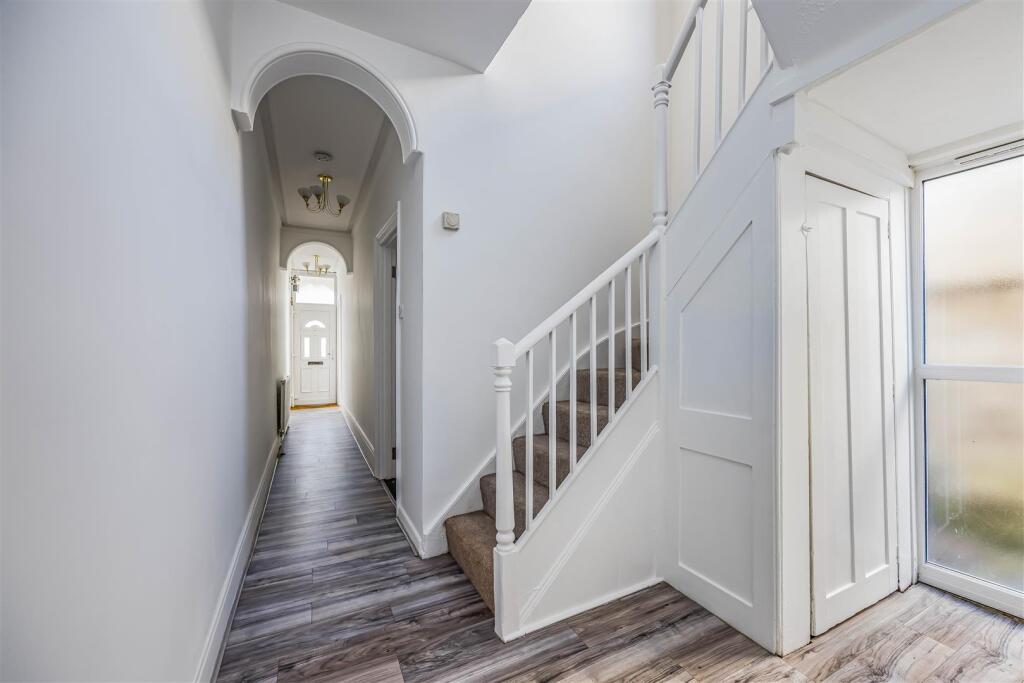 105 Powerscourt Road, Portsmouth-Small-PorticoMark