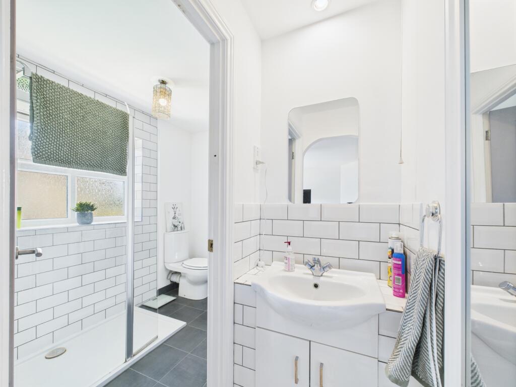 CAM02023G0-PR0161-STILL047