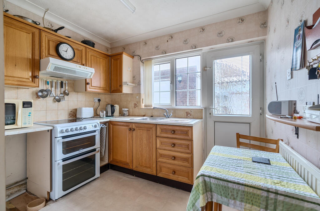 1393835-7-6944231...