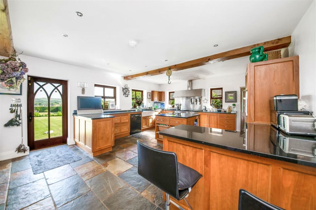 dining living kitchen 1.jpg