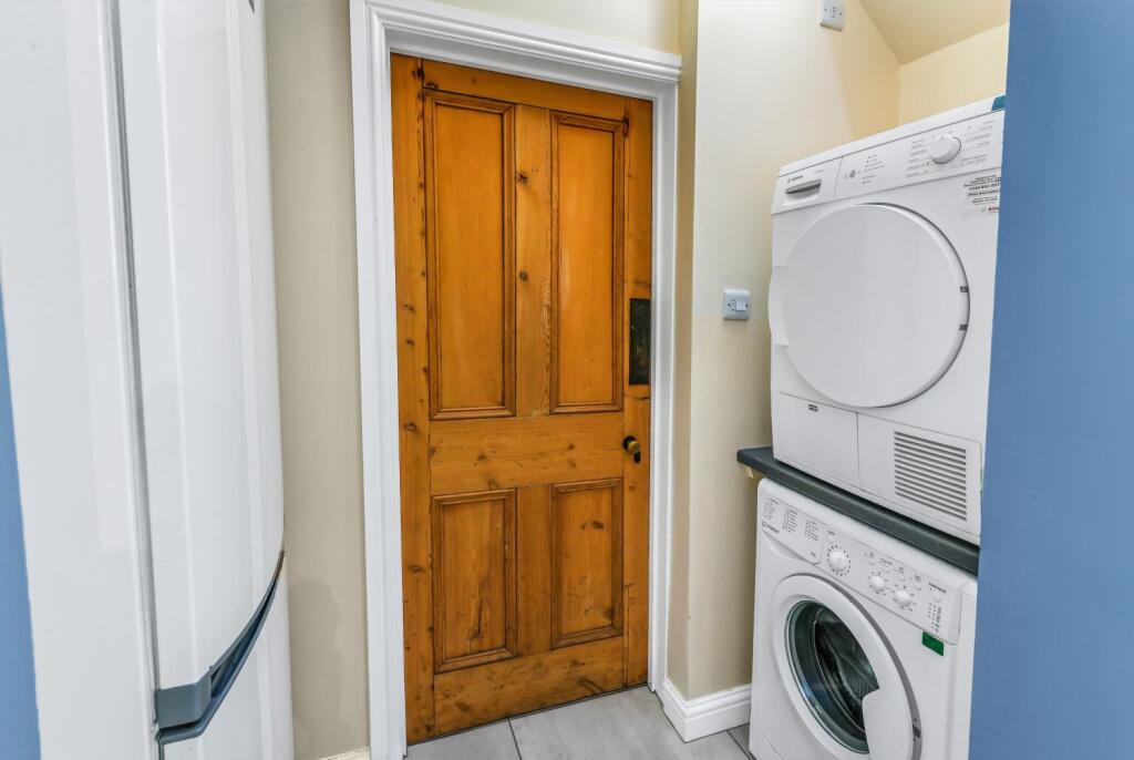 0531e0d2-a46c-45b6-978c-3da9952e9b86