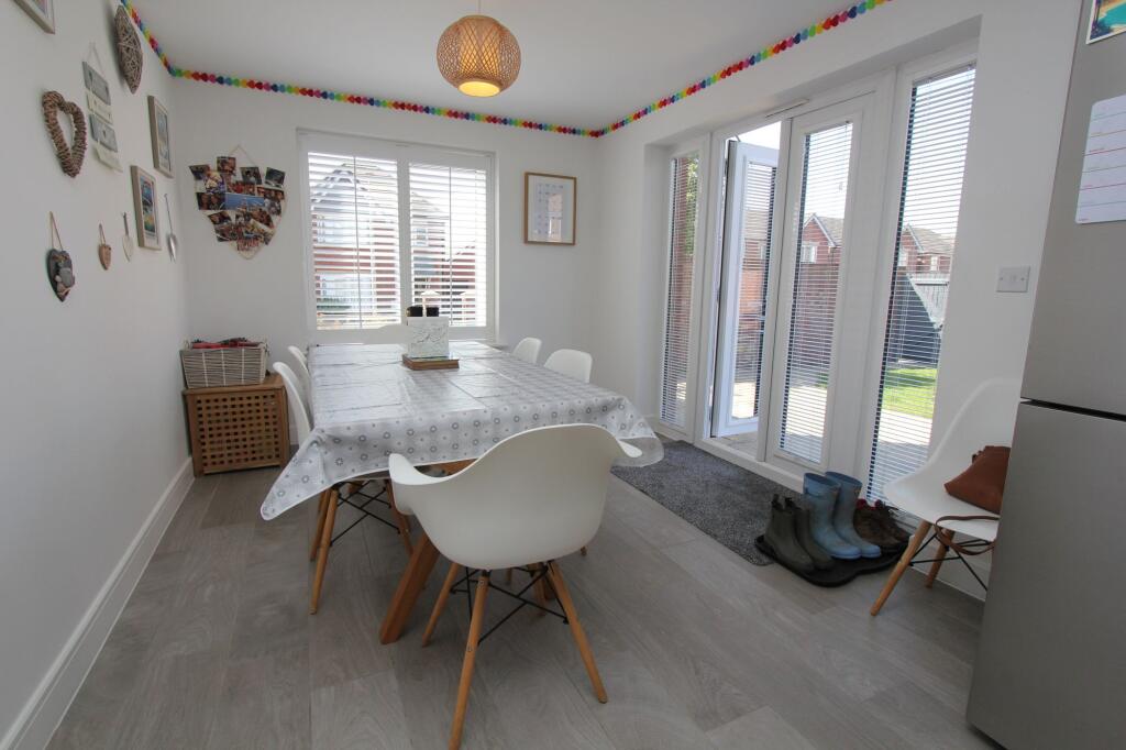 Social Kitchen / Dining Room