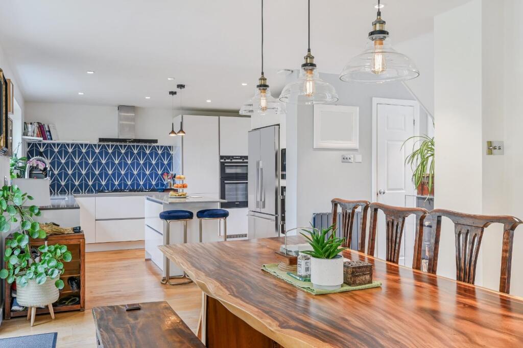 ELMWOOD DRIVEWAY (12).jpg