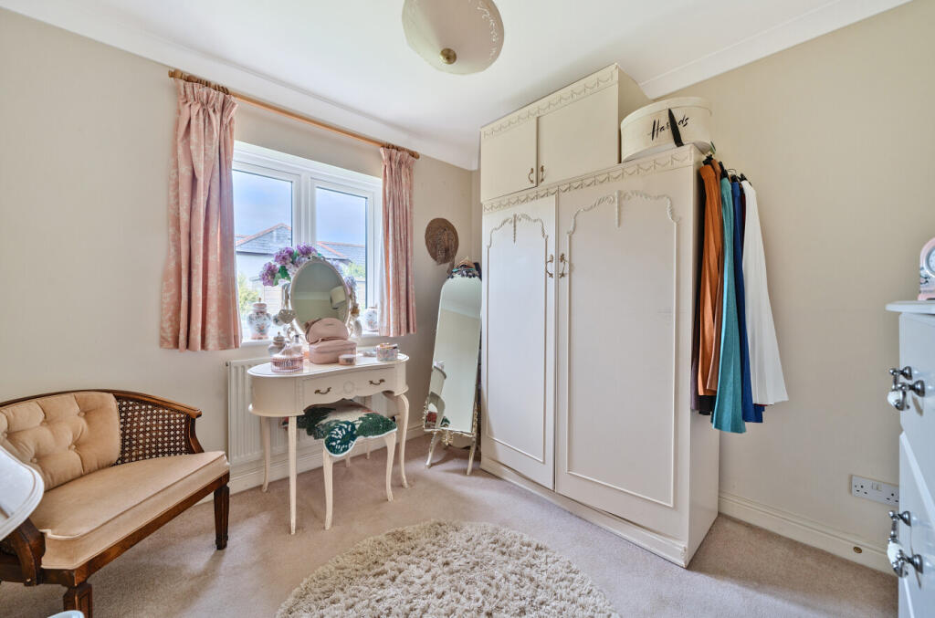 1289792-9-6824810...