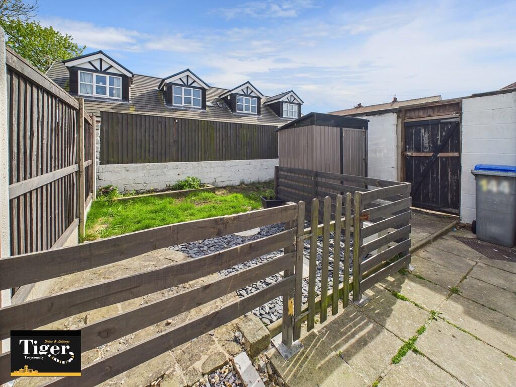 CAM02176G0-PR0574...