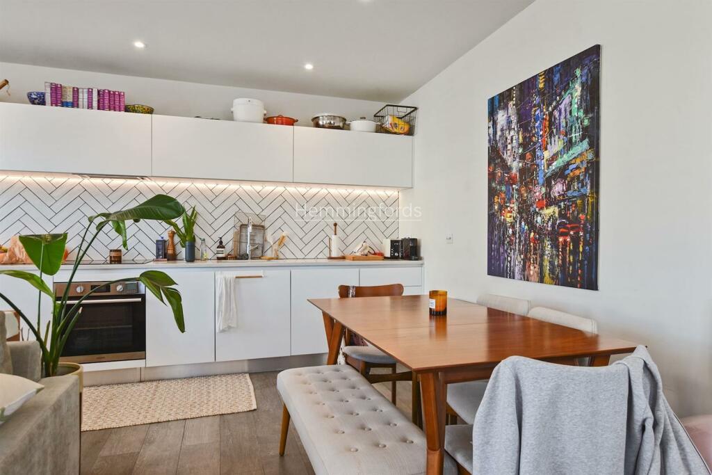 07-48f9GCHMF - Flat 2 81A Haverstock Hill - Kitche