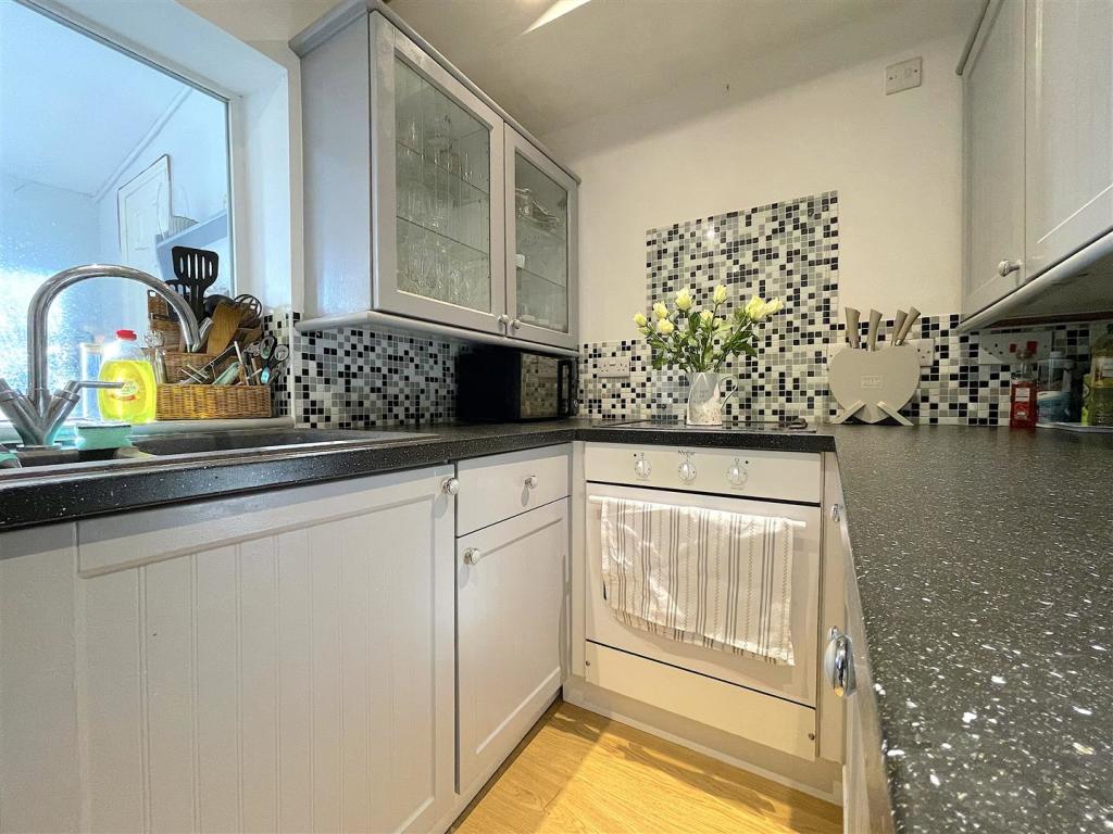 Kitchen (3).jpeg