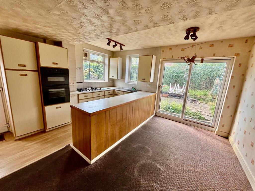 Fitted Dining Kitchen: