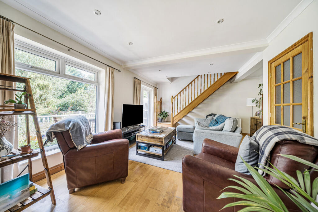 1347034-6-68baf4e...