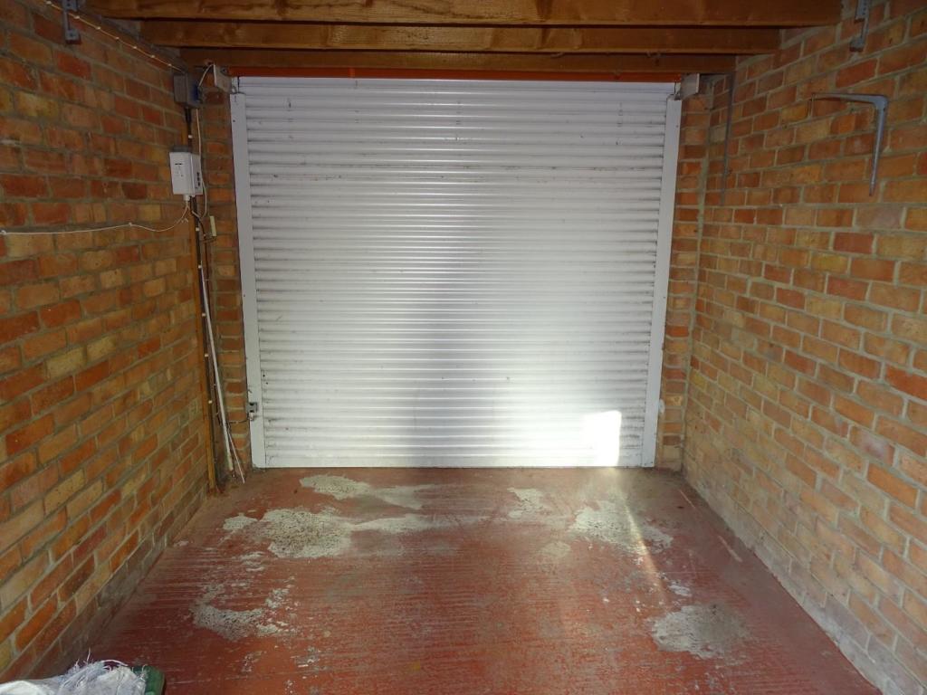 ROLLUPDOOR.JPG