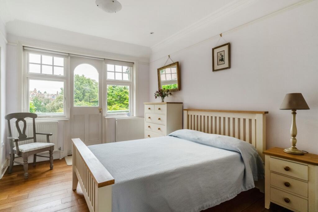 72098_25 Lathbury...