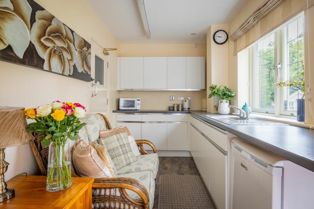 Annexe - Kitchen