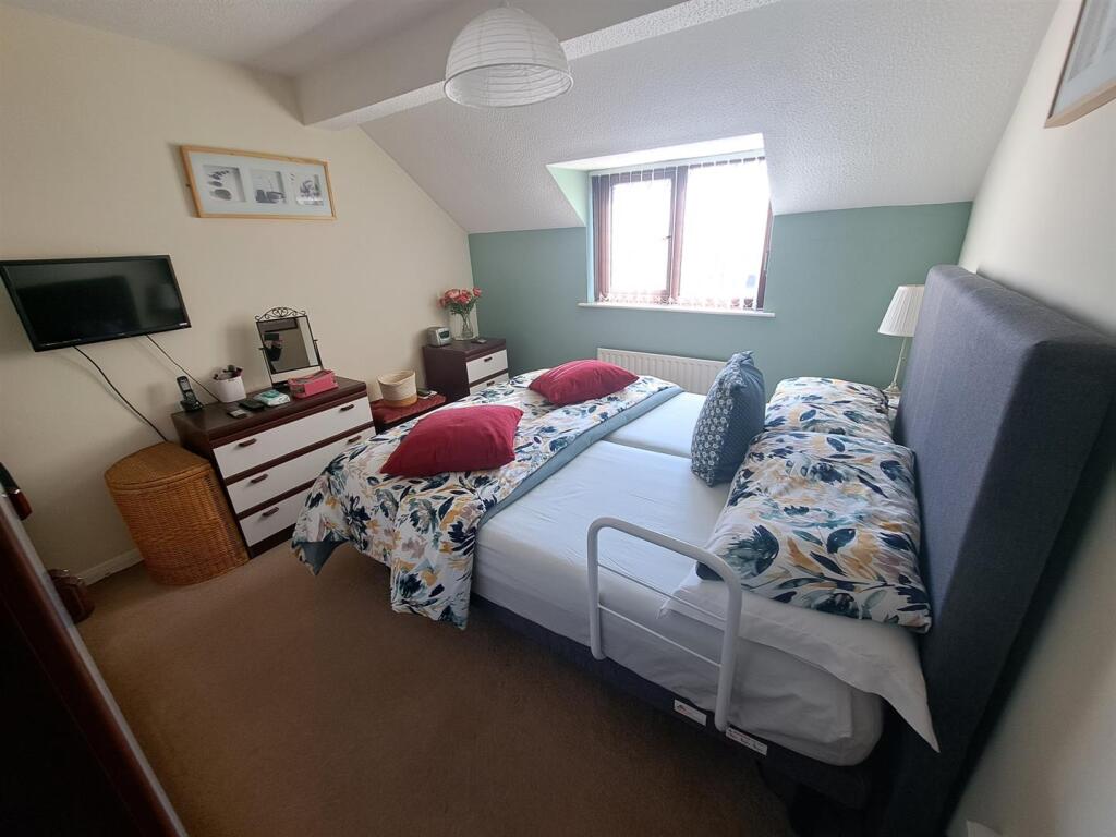 Hammerstone Lane, Northampton