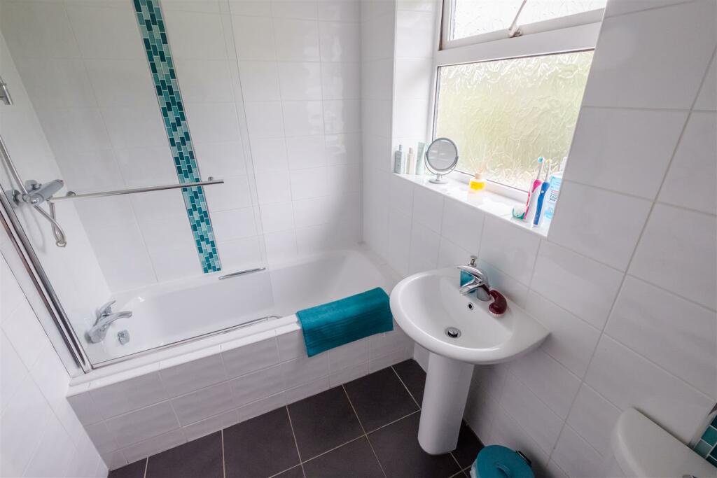 BATH1.jpg