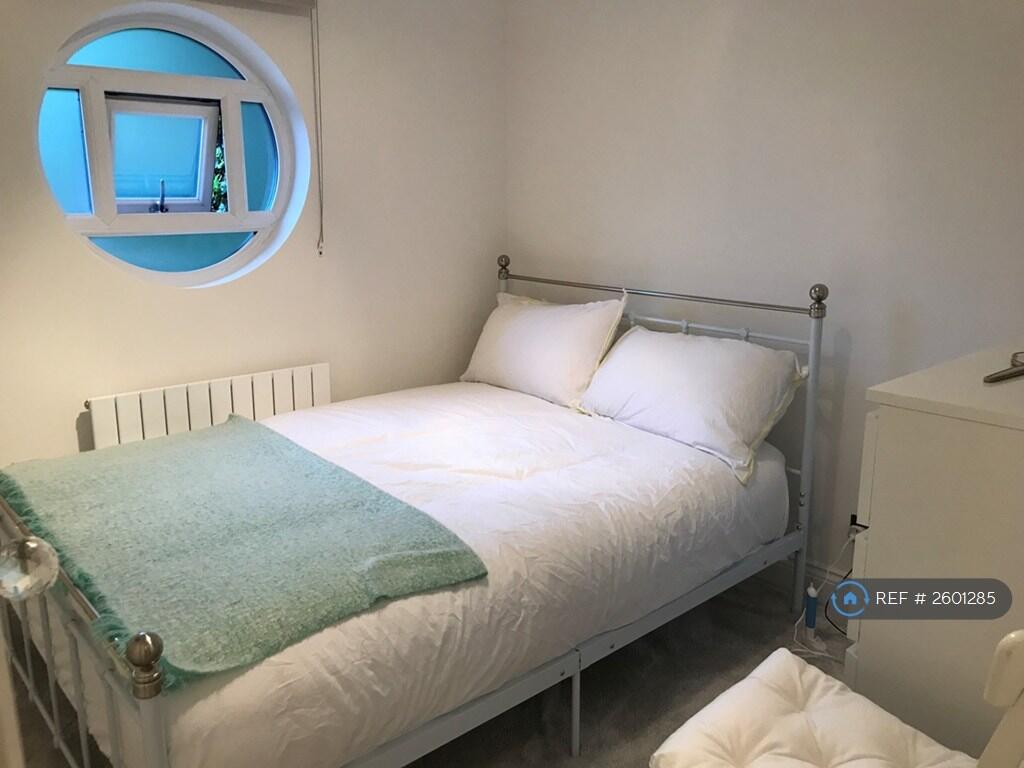 Front Bedroom - Ground Floor 1