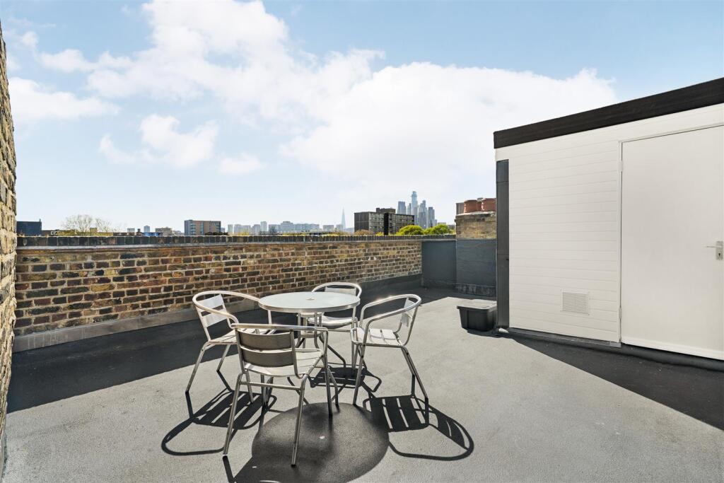 Communal Roof Terrace