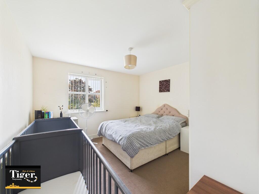 CAM02176G0-PR0599...