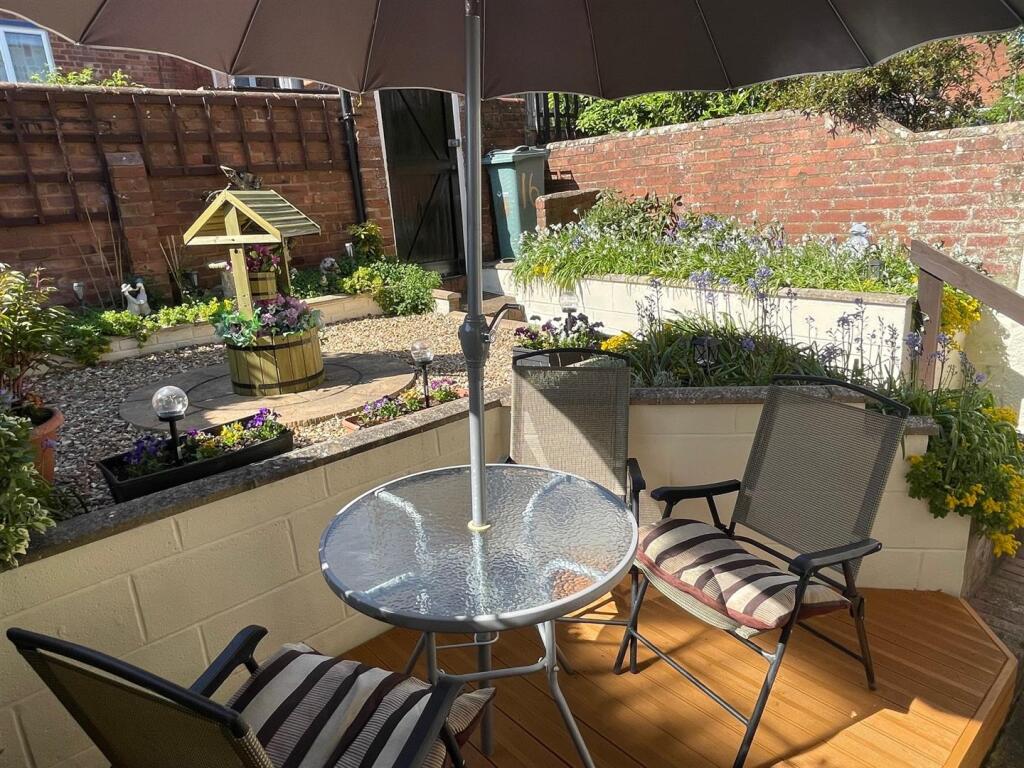 Rear Garden (South Facing)