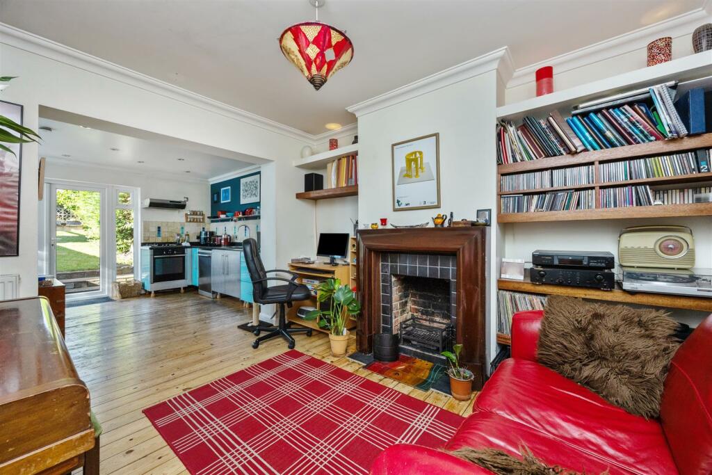 Mackie Ave, 61-015.jpg