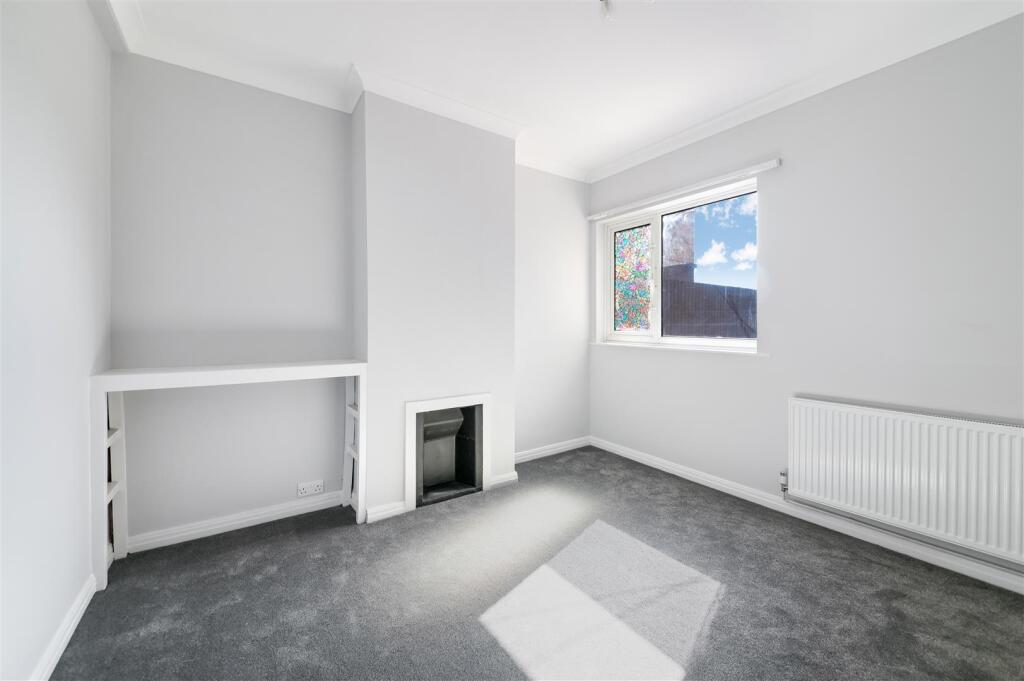 LONDON ROAD,520A-3.jpg