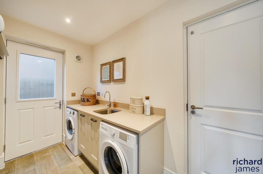 d35bc83b8a114c91b7c60e7c40f7b25c