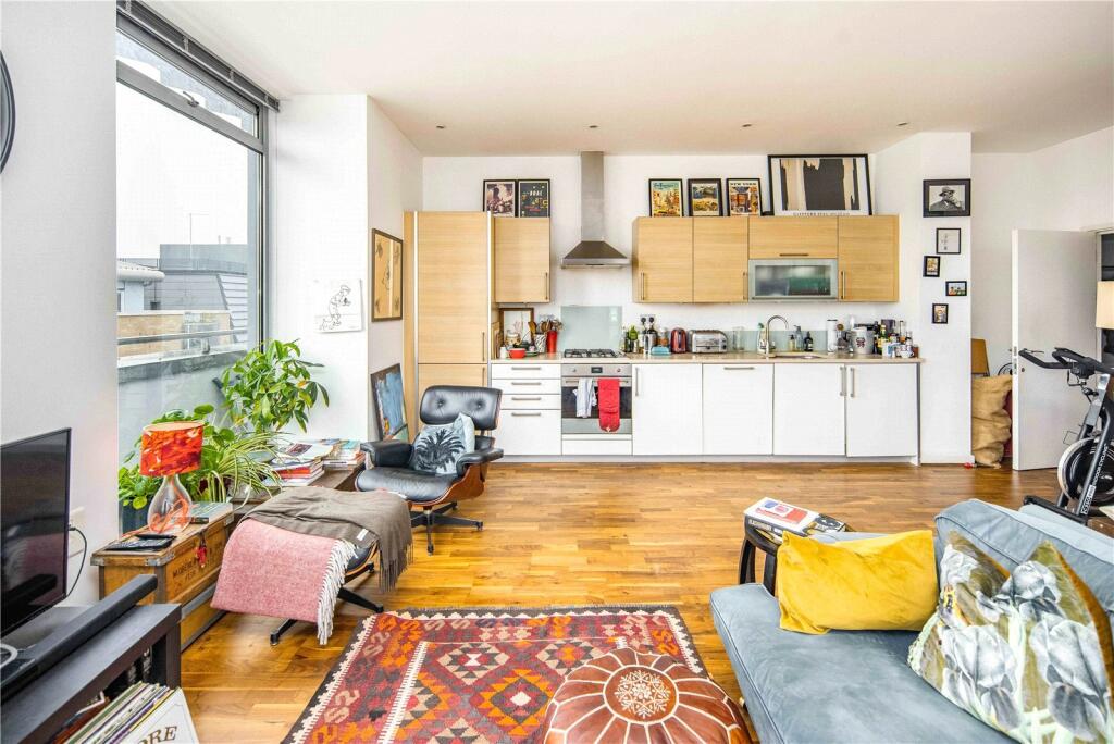 Living Room/Kitchen
