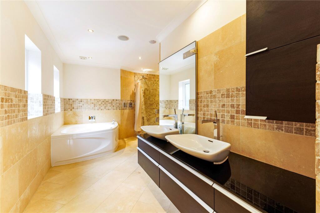 Ensuite
