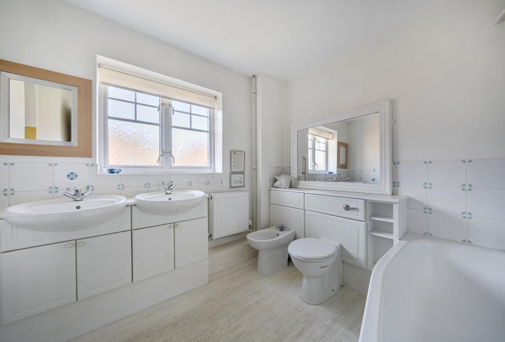 1359092-17-68dbbd...