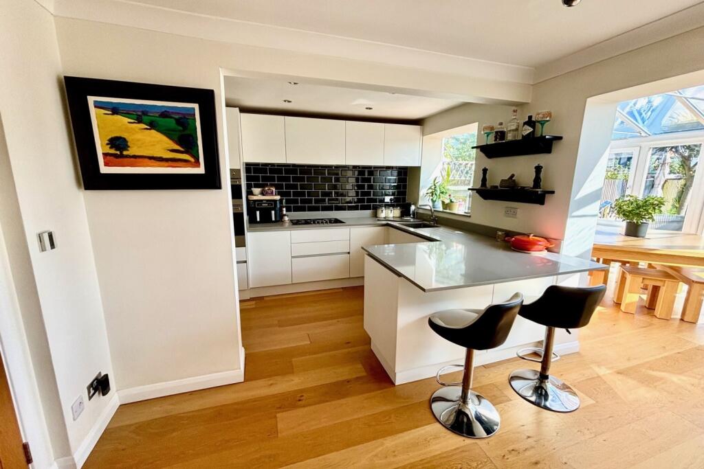 28 Park Avenue Kitchen NEW