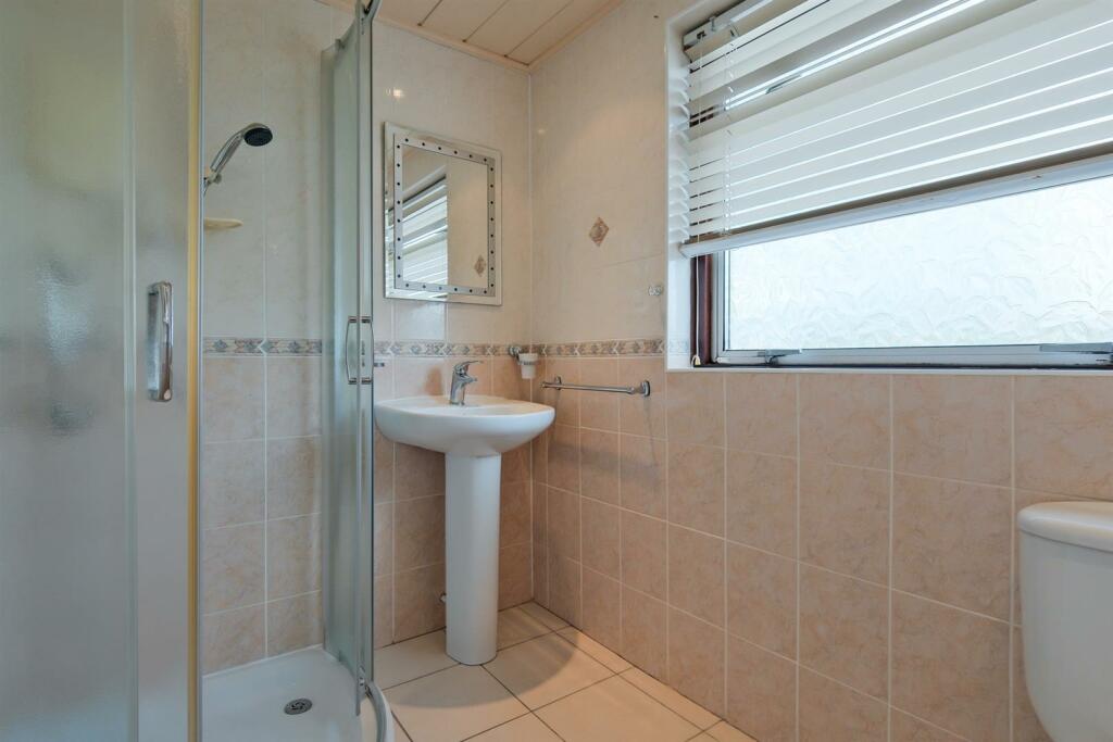 031-30 Braemar Cres, Carluke ML8 4BH.jpg