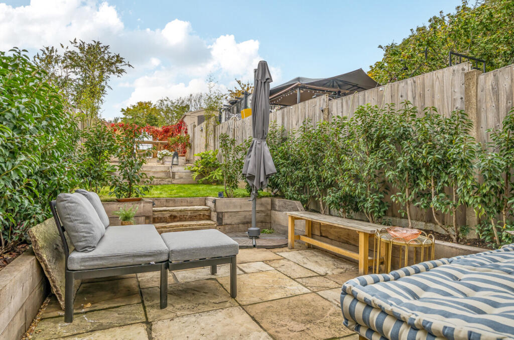 1354332-7-68e8fe7...