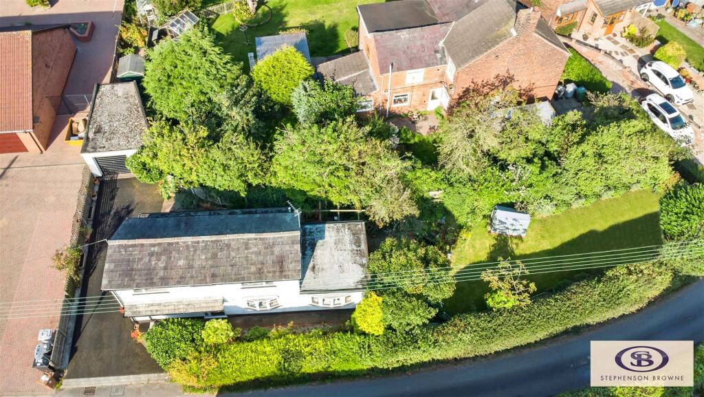 drone of gardemn 106_enhanced.jpg