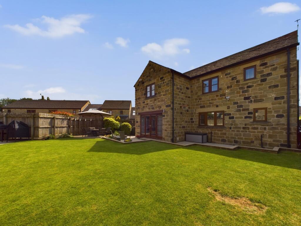 CAM01966G0-PR0216-STILL013