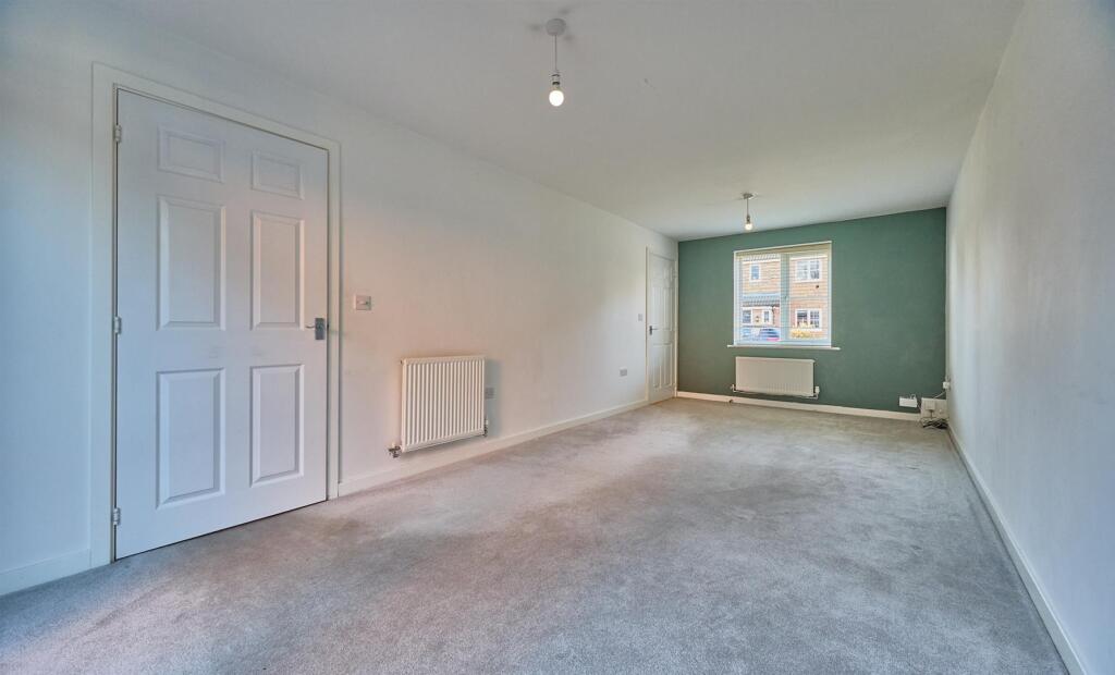 33 Amber Way BB 6.jpg