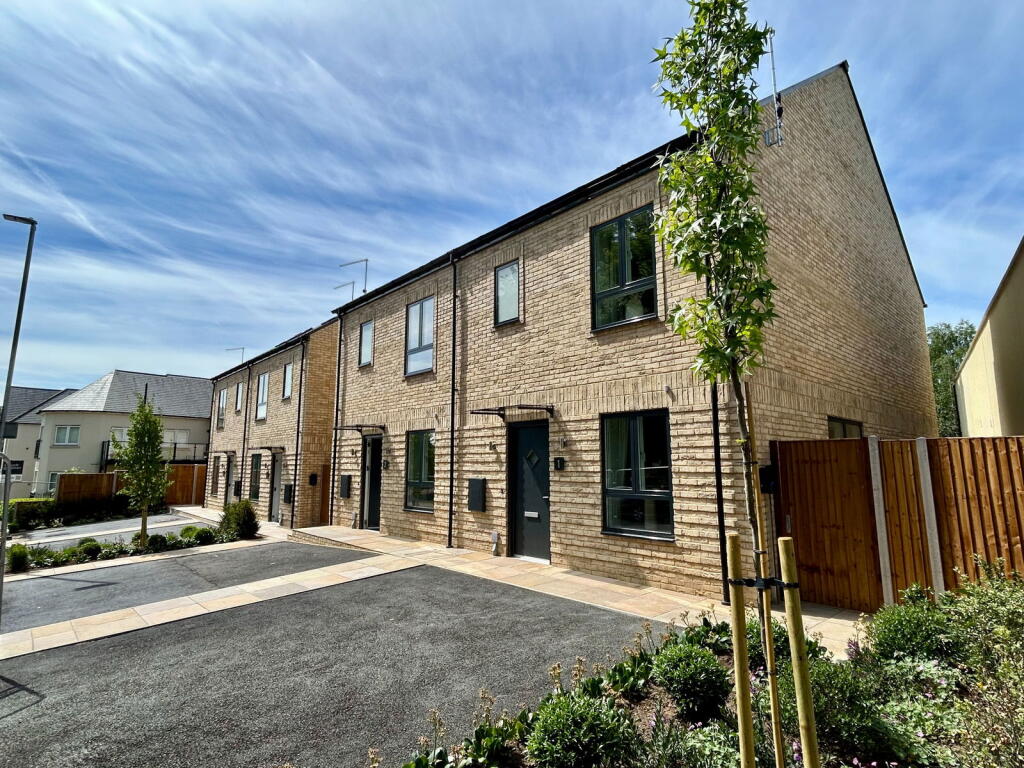 Victoria Close, Rickmansworth, Hertfordshire, WD3 1QY