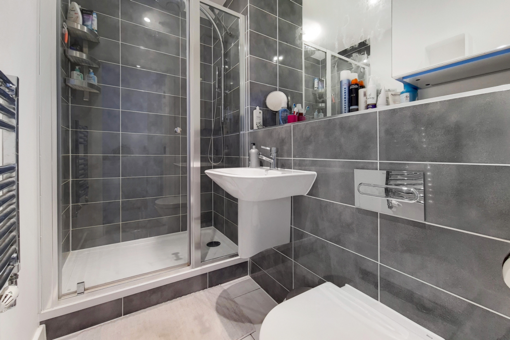 BATHROOM ONE