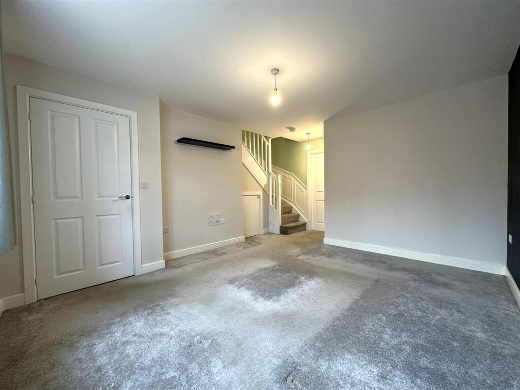 Large Living Room 731