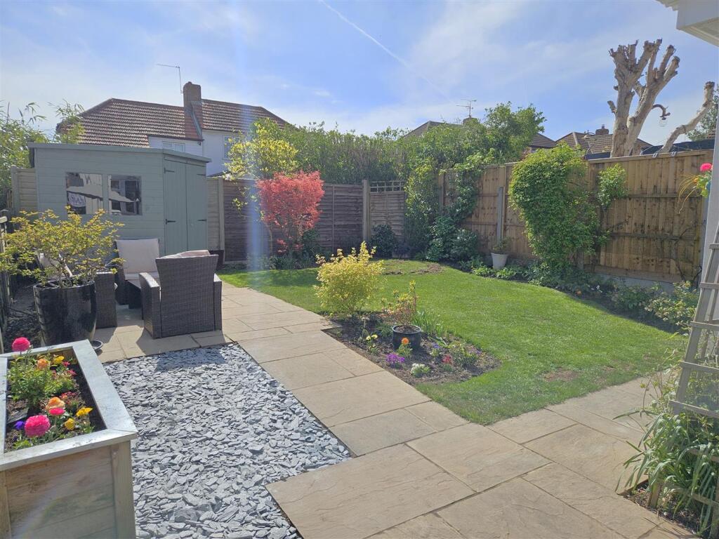 Rear Garden 1.jpg