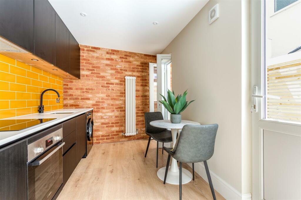 9 Princes Crescent-15.jpg